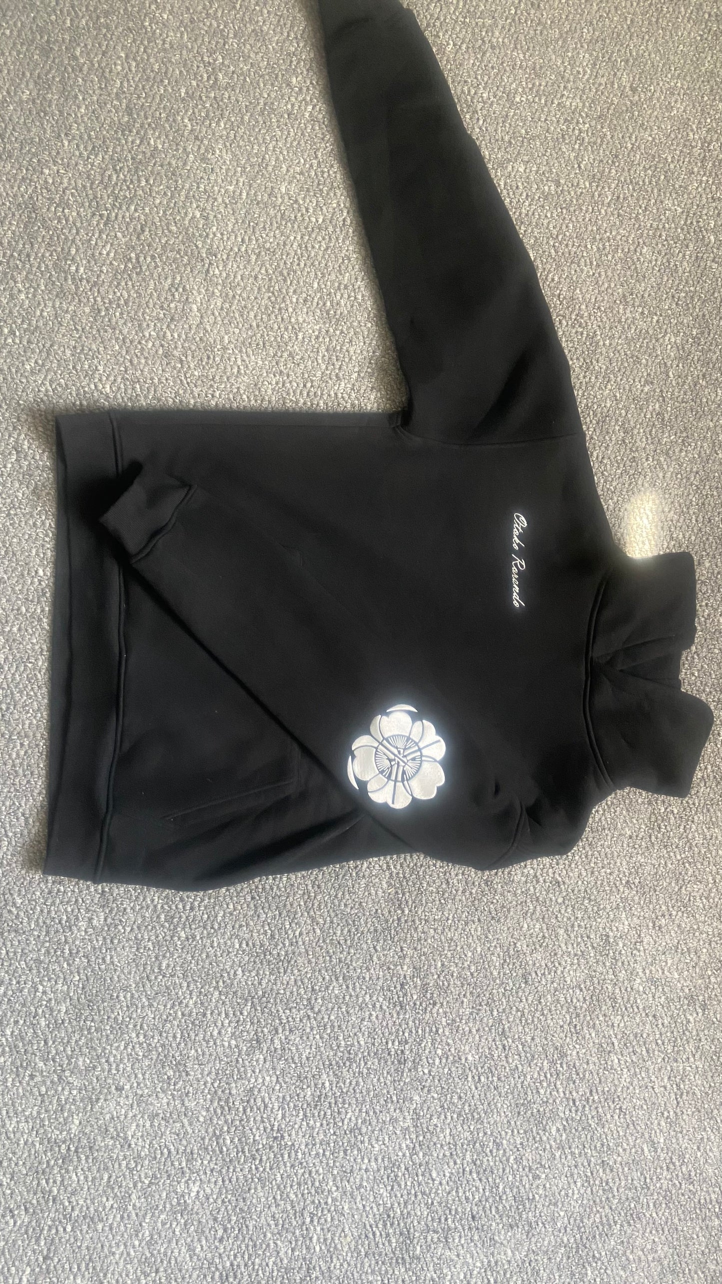 Black Pullover hoodies
